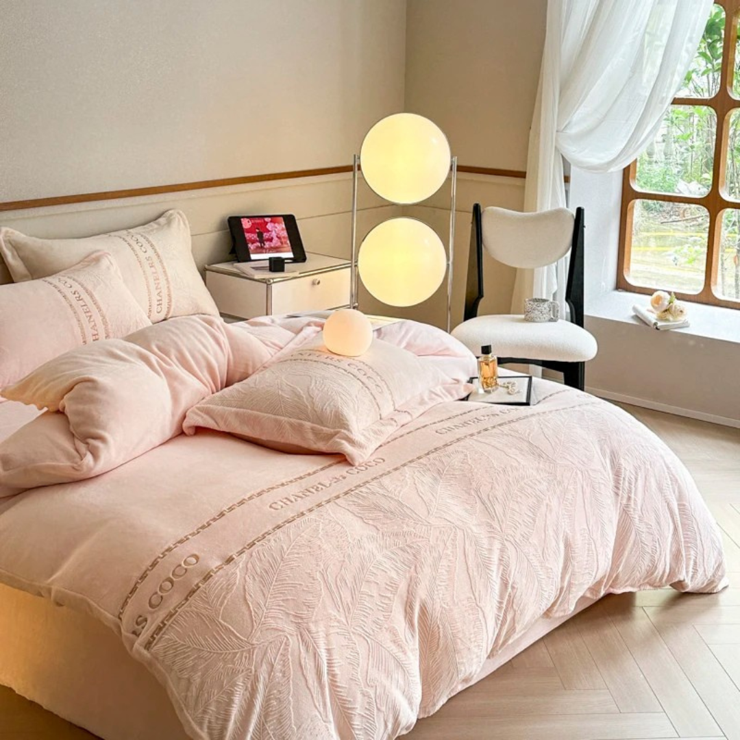 Jogo de Cama Delicate ChaneI 5 Peças