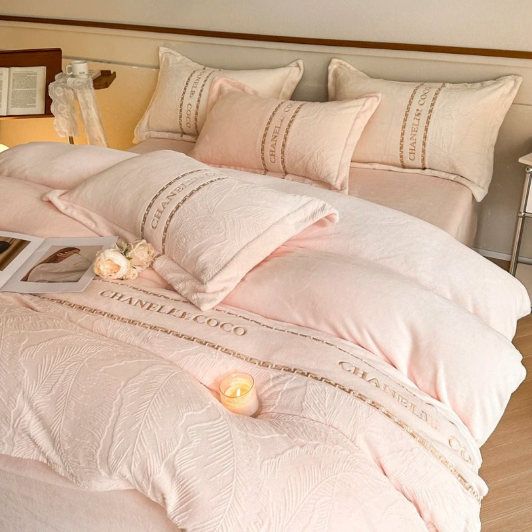 Jogo de Cama Delicate ChaneI 5 Peças